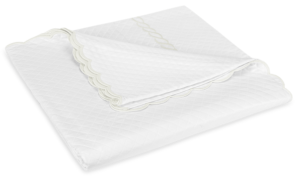 Matouk Classic Chain Scallop Matelassé Bedding Collection, White