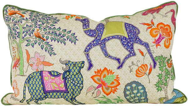 Le Jardin De Exotiq Pillow